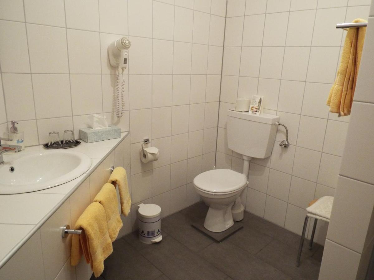 Hotel Garni Zum Reinhardswald Gewissenruh Esterno foto